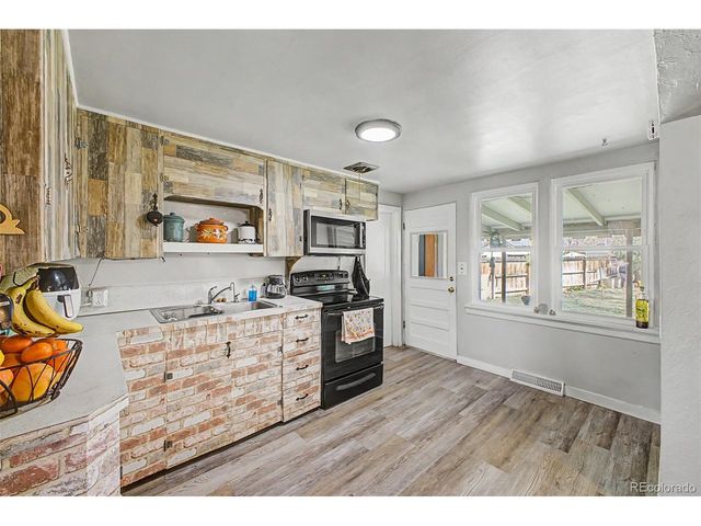 6830 Olive St, Commerce City, CO 80022