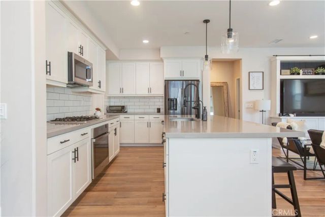 45049 Via Vela, Temecula, CA 92592