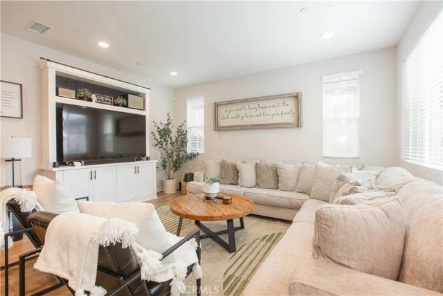 45049 Via Vela, Temecula, CA 92592