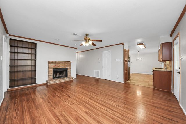 1110 E Brown Lane, Deer Park, TX 77536