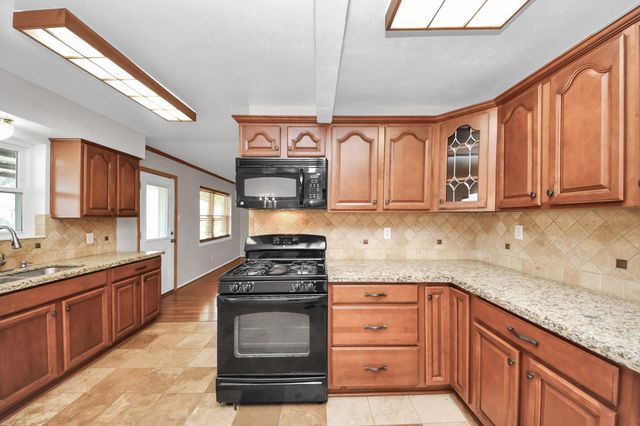 1110 E Brown Lane, Deer Park, TX 77536