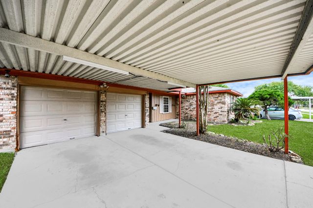 1110 E Brown Lane, Deer Park, TX 77536