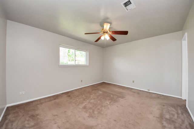 1110 E Brown Lane, Deer Park, TX 77536