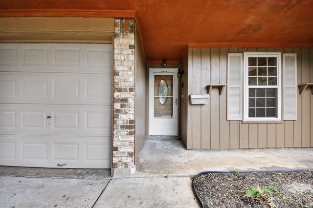 1110 E Brown Lane, Deer Park, TX 77536