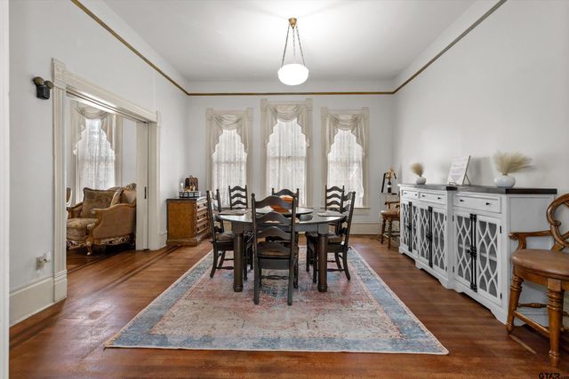 712 Lamar Avenue, Crockett, TX 75835