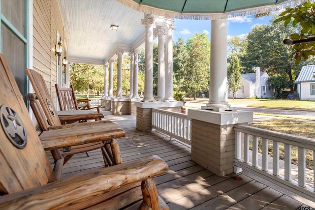 712 Lamar Avenue, Crockett, TX 75835