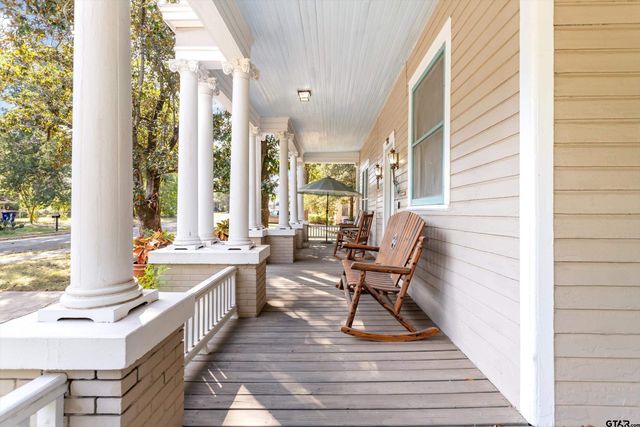 712 Lamar Avenue, Crockett, TX 75835