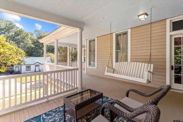 712 Lamar Avenue, Crockett, TX 75835