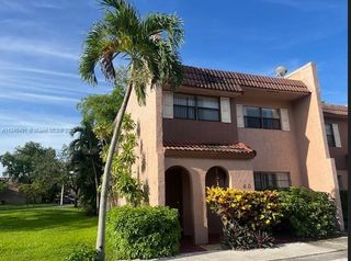 40 Madrid Ln 1-11, Davie, FL 33324