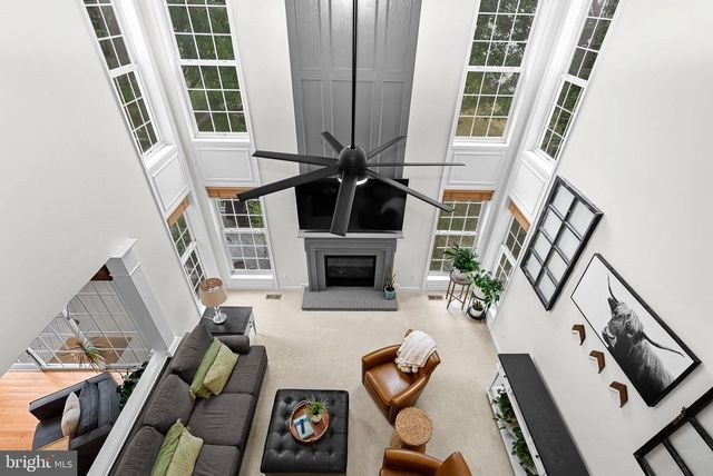 7721 MOVERN LN, Warrenton, VA 20187