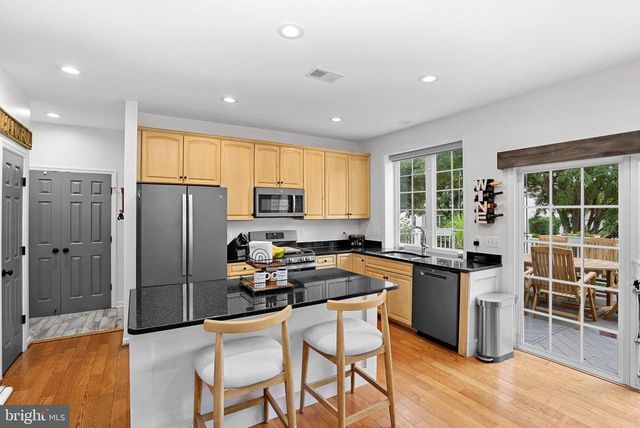 7721 MOVERN LN, Warrenton, VA 20187