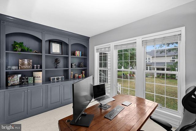 7721 MOVERN LN, Warrenton, VA 20187