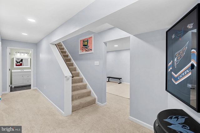 7721 MOVERN LN, Warrenton, VA 20187