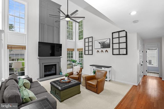 7721 MOVERN LN, Warrenton, VA 20187