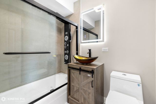 1412 W Broadview Avenue, Crete, IL 60417