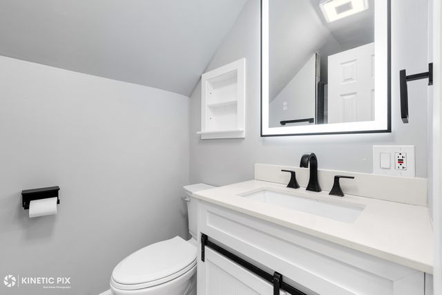 1412 W Broadview Avenue, Crete, IL 60417