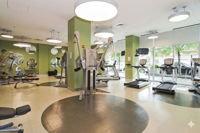 123 S Green Street 906B, Chicago, IL 60607