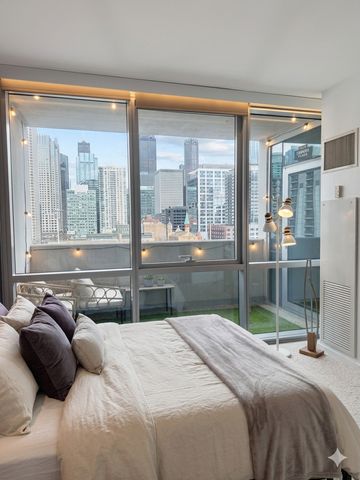 123 S Green Street 906B, Chicago, IL 60607