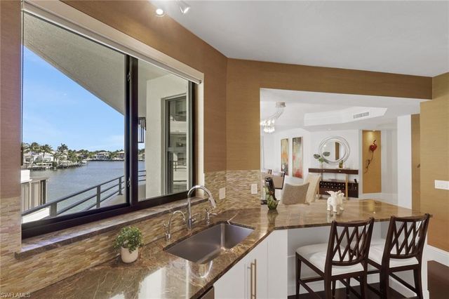 4400 Gulf Shore Blvd N Apt 203, Naples, FL 34103