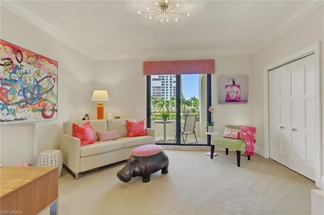 4400 Gulf Shore Blvd N Apt 203, Naples, FL 34103