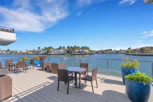 4400 Gulf Shore Blvd N Apt 203, Naples, FL 34103