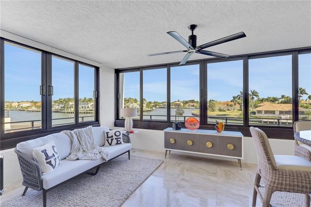 4400 Gulf Shore Blvd N Apt 203, Naples, FL 34103