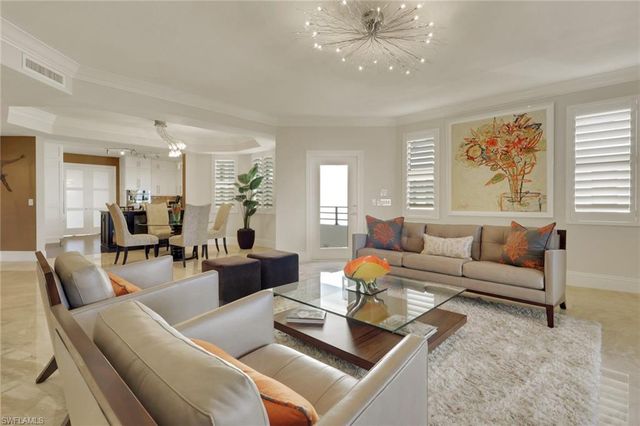 4400 Gulf Shore Blvd N Apt 203, Naples, FL 34103