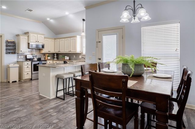 1207 Bur Place, Alma, AR 72921