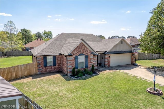 1207 Bur Place, Alma, AR 72921
