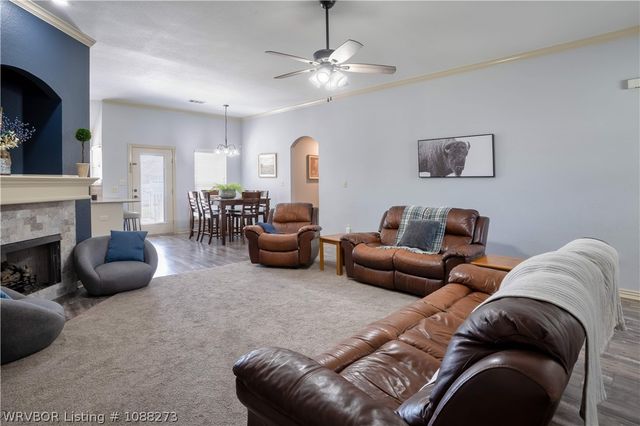 1207 Bur Place, Alma, AR 72921