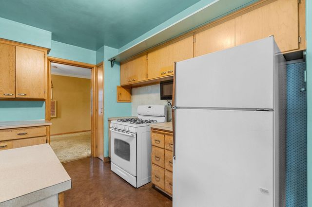 516 E School Street, Owatonna, MN 55060