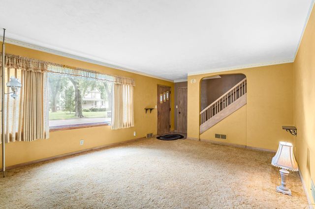 516 E School Street, Owatonna, MN 55060