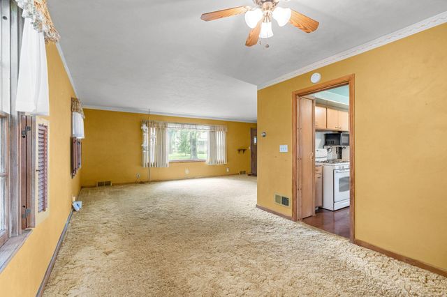 516 E School Street, Owatonna, MN 55060