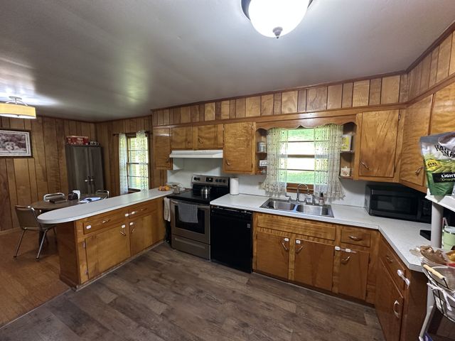 202 Maggart Rd, Elmwood, TN 38560