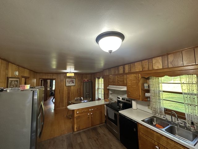 202 Maggart Rd, Elmwood, TN 38560