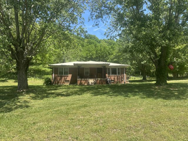 202 Maggart Rd, Elmwood, TN 38560
