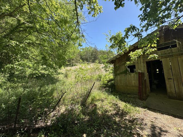 202 Maggart Rd, Elmwood, TN 38560
