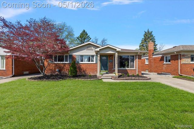 26313 Princeton Street, St. Clair Shores, MI 48081