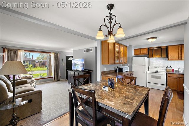 26313 Princeton Street, St. Clair Shores, MI 48081