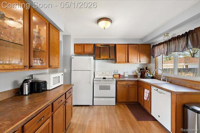 26313 Princeton Street, St. Clair Shores, MI 48081