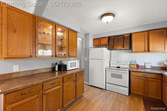 26313 Princeton Street, St. Clair Shores, MI 48081