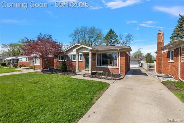 26313 Princeton Street, St. Clair Shores, MI 48081