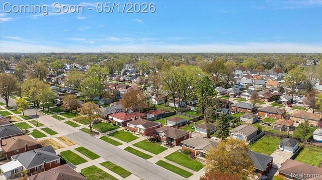 26313 Princeton Street, St. Clair Shores, MI 48081