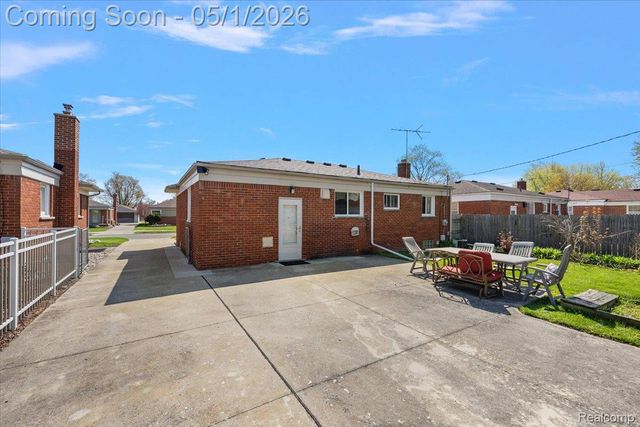 26313 Princeton Street, St. Clair Shores, MI 48081