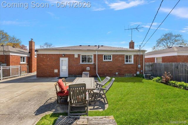 26313 Princeton Street, St. Clair Shores, MI 48081