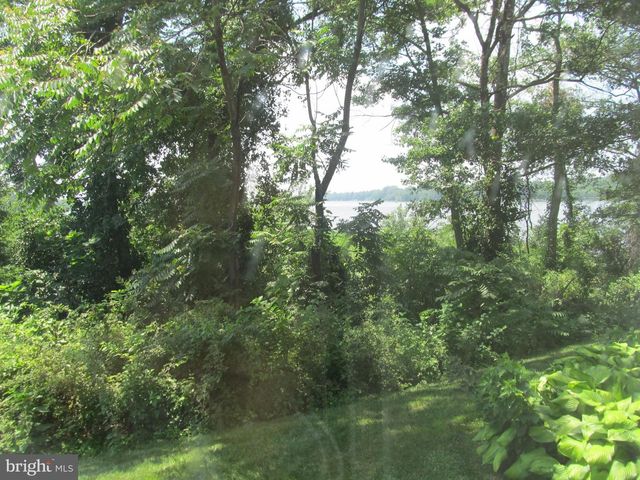 36 RIVER LN, Delanco, NJ 08075