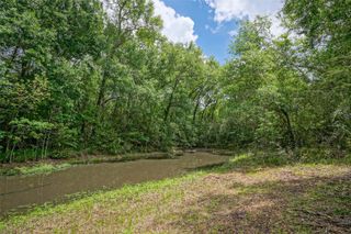 2905 Lee Ln, Bedias, TX 77831