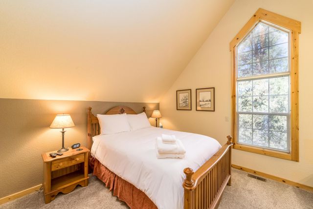 1612 Prairie Falcon Drive, Redmond, OR 97756