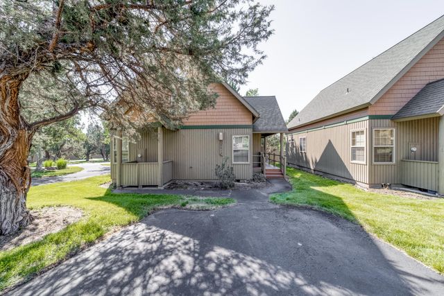 1612 Prairie Falcon Drive, Redmond, OR 97756