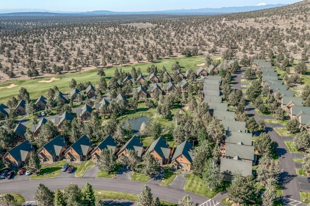 1612 Prairie Falcon Drive, Redmond, OR 97756